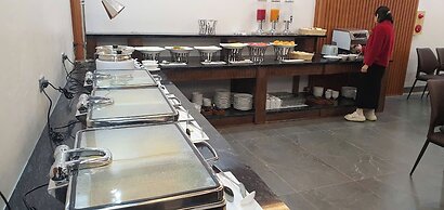 Tam Coc Center Luxury Hotel & Villa