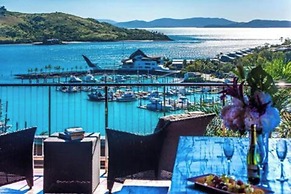 The BoatHouse - Private 4 bedroom house