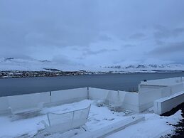 Halllandsnes Apartments