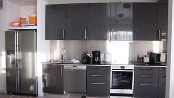 Halllandsnes Apartments