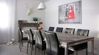 Halllandsnes Apartments