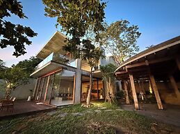 Vows Villa Beachfront