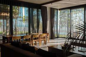 Vows Villa Beachfront