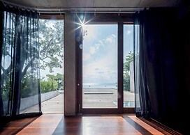 Vows Villa Beachfront