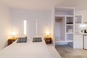 Blu Dot Tinos by TinosHost