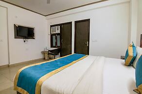 Hotel Dolphin Near IGI Airport