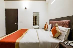 Hotel Dolphin Near IGI Airport