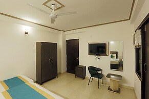 Hotel Dolphin Near IGI Airport