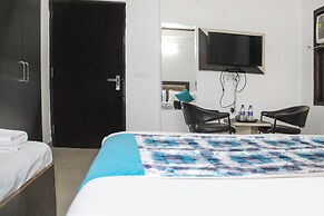 Hotel Dolphin Near IGI Airport