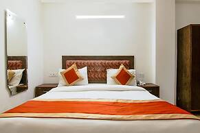 Hotel Dolphin Near IGI Airport