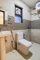 Hotel Dolphin Near IGI Airport