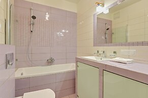 Hallera 165 by Downtown Apartments