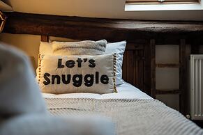 The Threshing Barn-Stunning 5 BD Retreat