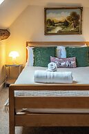 The Threshing Barn-Stunning 5 BD Retreat