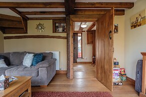 The Threshing Barn-Stunning 5 BD Retreat