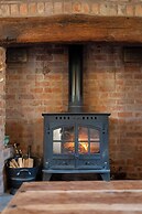 The Threshing Barn-Stunning 5 BD Retreat