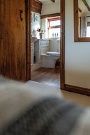 The Threshing Barn-Stunning 5 BD Retreat