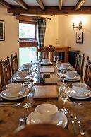 The Threshing Barn-Stunning 5 BD Retreat