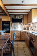 The Threshing Barn-Stunning 5 BD Retreat