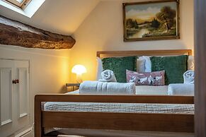 The Threshing Barn-Stunning 5 BD Retreat