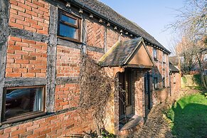 The Threshing Barn-Stunning 5 BD Retreat