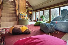 The Threshing Barn-Stunning 5 BD Retreat