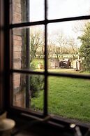 The Threshing Barn-Stunning 5 BD Retreat