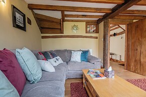 The Threshing Barn-Stunning 5 BD Retreat