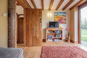 The Threshing Barn-Stunning 5 BD Retreat