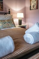 The Threshing Barn-Stunning 5 BD Retreat