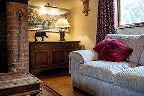 The Threshing Barn-Stunning 5 BD Retreat