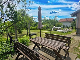 Vila Nera Banstol Cottage