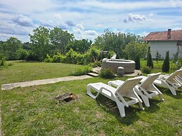 Vila Nera Banstol Cottage