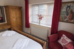 The Thatched Cottage Inn