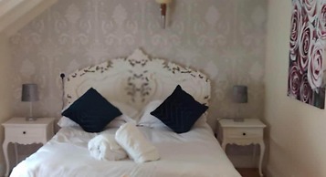 The Thatched Cottage Inn