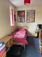 6guests-parking-petsok-familyfriendly-garden