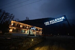 The Bulevar - Alpine