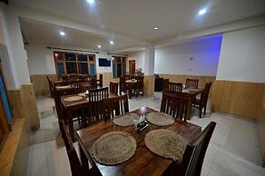 The Bulevar - Alpine