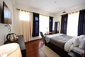 The Bulevar - Alpine