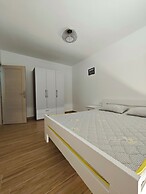 Luna Apartments