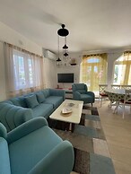 Luna Apartments