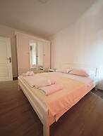 Luna Apartments
