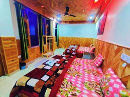 Chalo Challal Hotel & Cafe