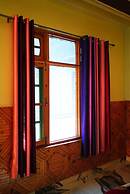 Chalo Challal Hotel & Cafe