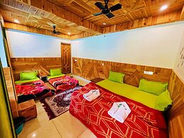 Chalo Challal Hotel & Cafe