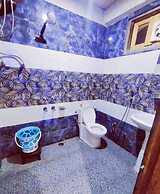 Chalo Challal Hotel & Cafe