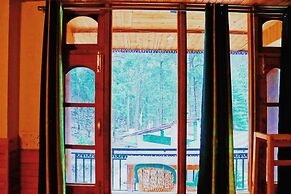 Chalo Challal Hotel & Cafe