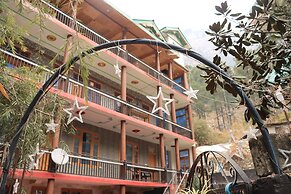 Chalo Challal Hotel & Cafe