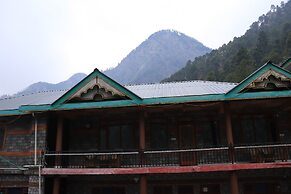 Chalo Challal Hotel & Cafe