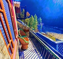 Chalo Challal Hotel & Cafe